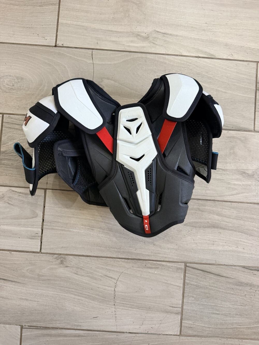 CCM Hockey Shoulder Pads Chest Protector Youth JR Large